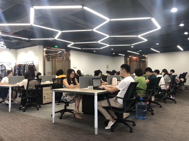 百米跨境运营服务
